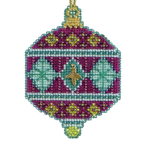 Mill Hill Christmas Jewels Berry #MH16-4305 Counted X Stitch Glass Bead Kit with Charm